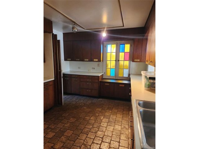 5220 E 17th Avenue Pkwy, Denver, CO 80220