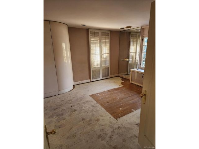 5220 E 17th Avenue Pkwy, Denver, CO 80220