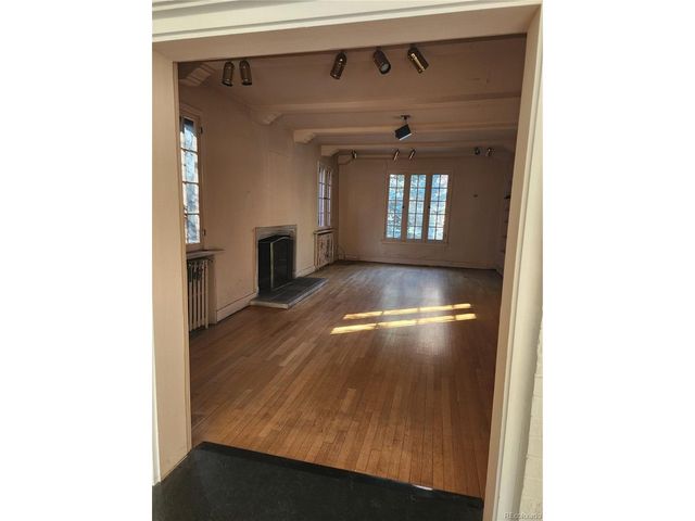 5220 E 17th Avenue Pkwy, Denver, CO 80220