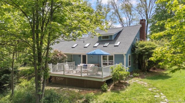 74 Willow Brook Road, Clinton Corners, NY 12514