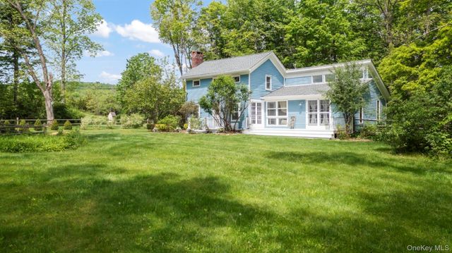 74 Willow Brook Road, Clinton Corners, NY 12514