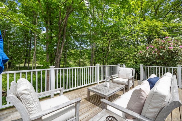 74 Willow Brook Road, Clinton Corners, NY 12514