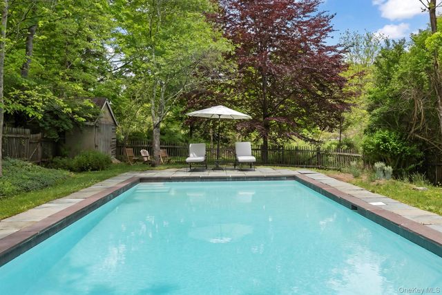 74 Willow Brook Road, Clinton Corners, NY 12514