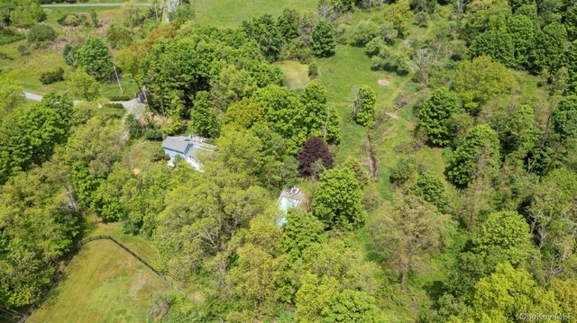 74 Willow Brook Road, Clinton Corners, NY 12514