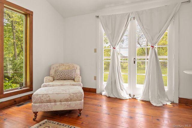 74 Willow Brook Road, Clinton Corners, NY 12514