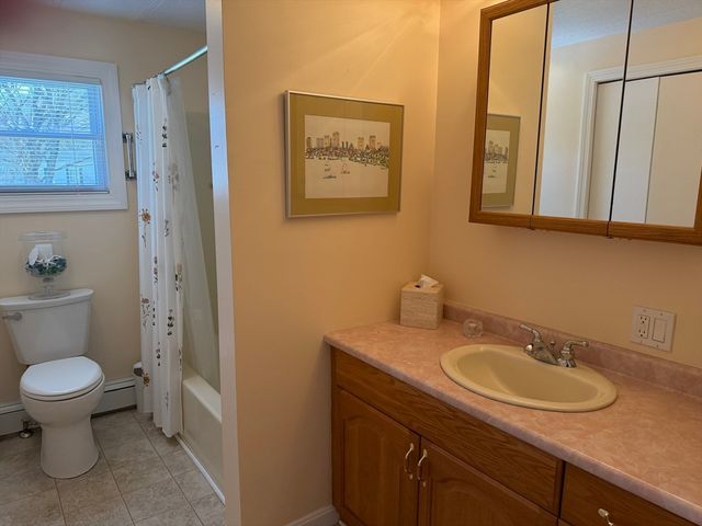 4 Green Holly Drive, Kingston, MA 02364
