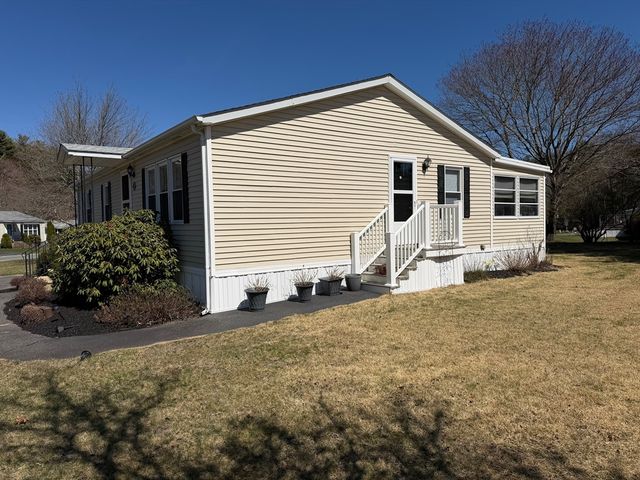4 Green Holly Drive, Kingston, MA 02364