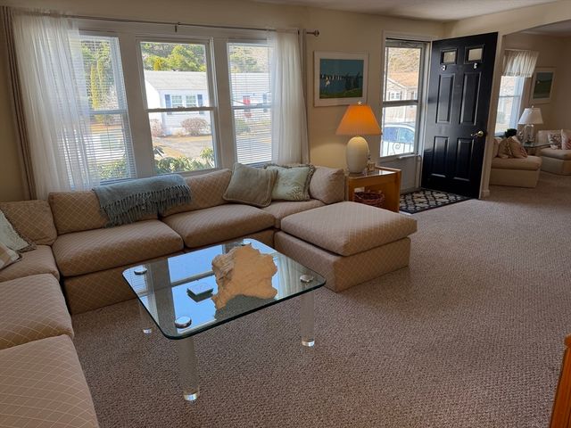 4 Green Holly Drive, Kingston, MA 02364