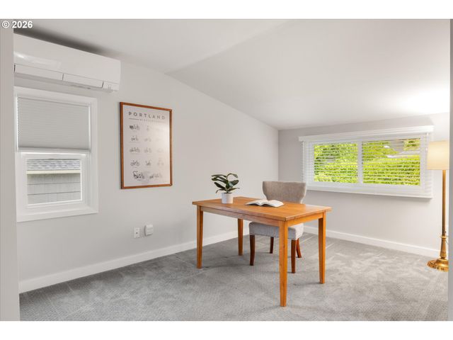 8108 Sw 9TH Ave, Portland, OR 97219