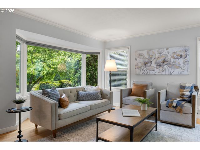 8108 Sw 9TH Ave, Portland, OR 97219