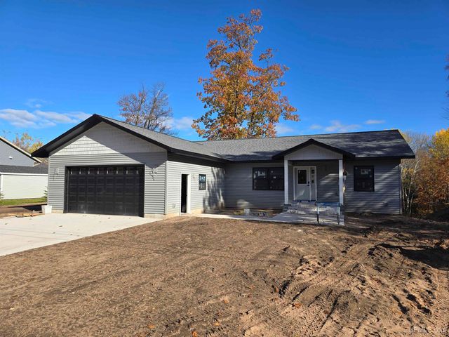 109 Royal Oak Lane, Marquette, MI 49855