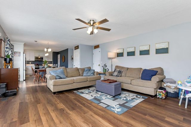 1192 Willow Oak Drive, Blacklick, OH 43004
