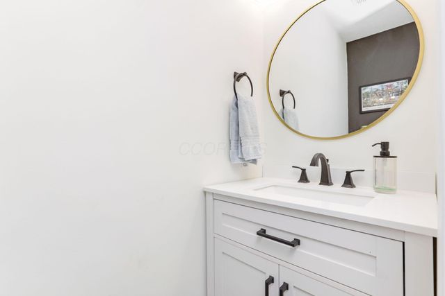 1192 Willow Oak Drive, Blacklick, OH 43004
