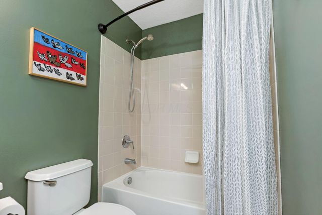 1192 Willow Oak Drive, Blacklick, OH 43004