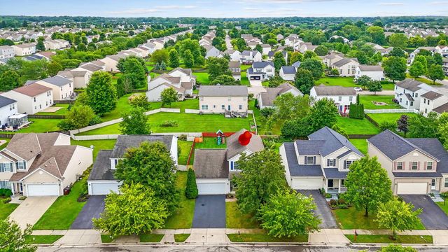 1192 Willow Oak Drive, Blacklick, OH 43004