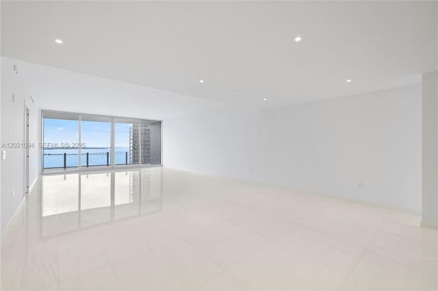 300 Biscayne Blvd Way 3404, Miami, FL 33131
