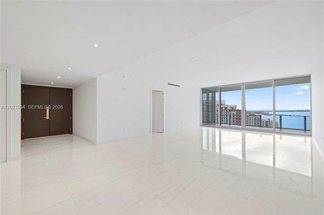 300 Biscayne Blvd Way 3404, Miami, FL 33131
