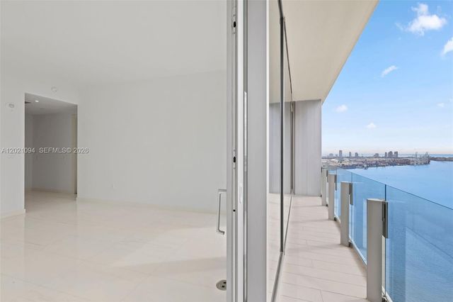 300 Biscayne Blvd Way 3404, Miami, FL 33131