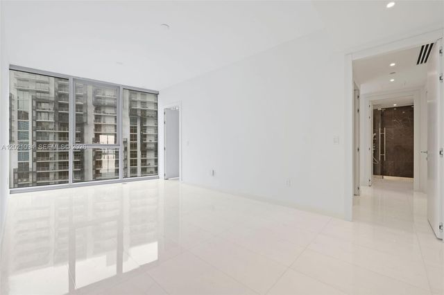 300 Biscayne Blvd Way 3404, Miami, FL 33131