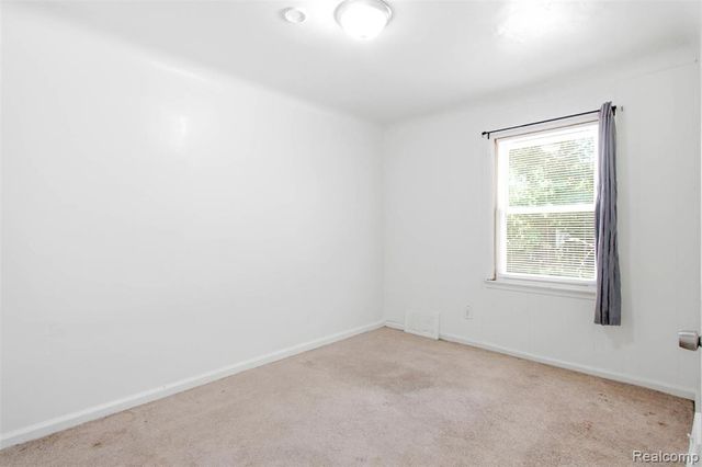 18649 Avon Avenue, Detroit, MI 48219