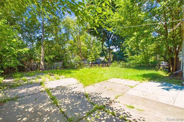 18649 Avon Avenue, Detroit, MI 48219