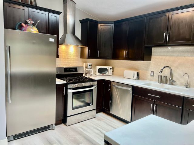 1441 Nw 6th Street, Grand Rapids, MI 49504