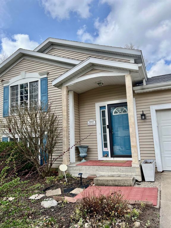 1441 Nw 6th Street, Grand Rapids, MI 49504