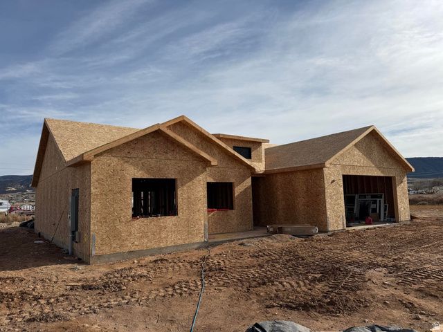 4062 N 970 E, Enoch, UT 84721