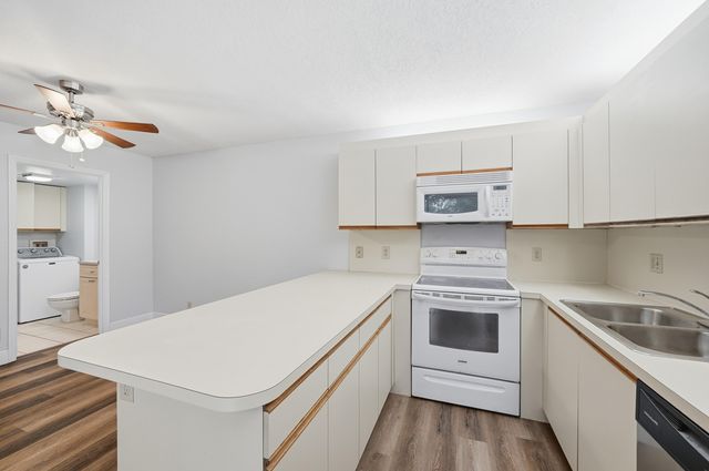 9972 NW 6th Court, Plantation, FL 33324