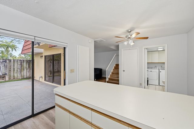 9972 NW 6th Court, Plantation, FL 33324