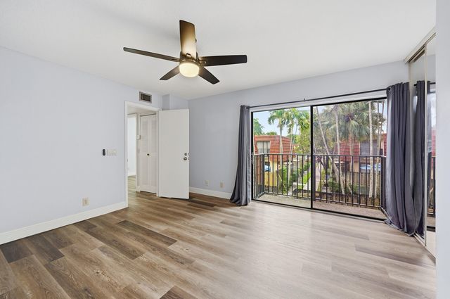 9972 NW 6th Court, Plantation, FL 33324