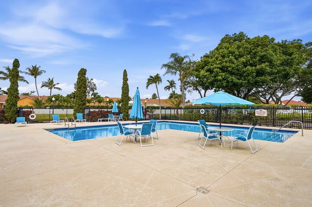 9972 NW 6th Court, Plantation, FL 33324