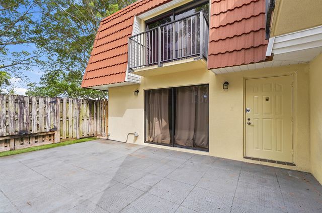 9972 NW 6th Court, Plantation, FL 33324