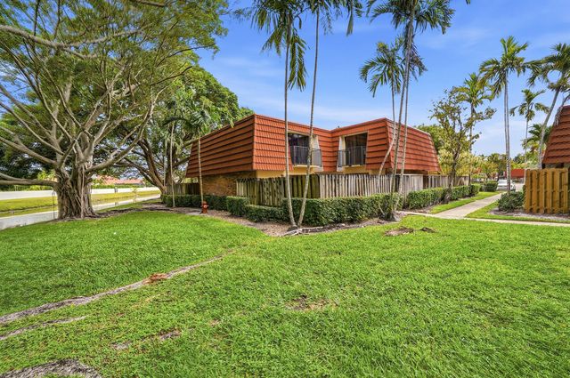 9972 NW 6th Court, Plantation, FL 33324