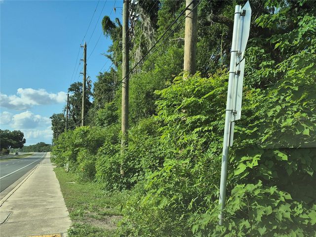 12267 N US HIGHWAY 301, Oxford, FL 34484