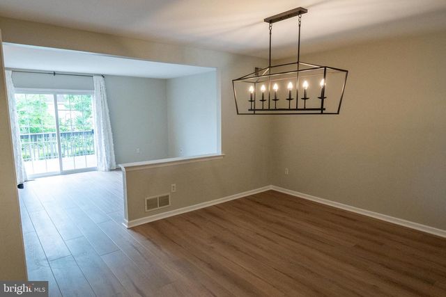 111 CANBERRA CT, Reading, PA 19608