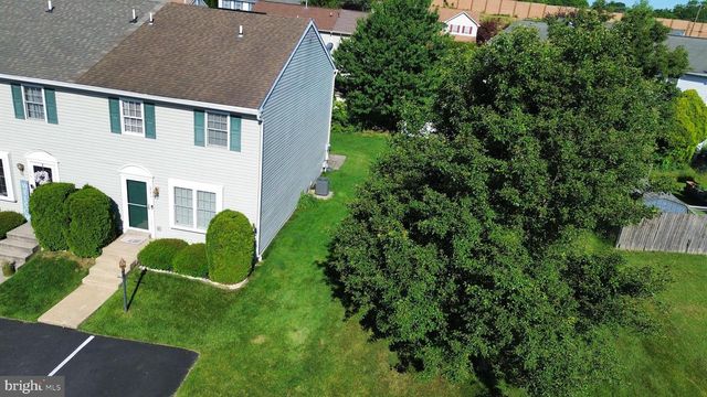 111 CANBERRA CT, Reading, PA 19608