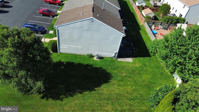 111 CANBERRA CT, Reading, PA 19608