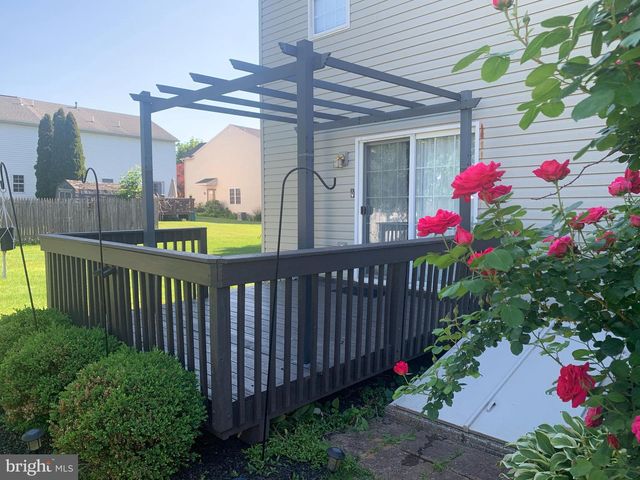 111 CANBERRA CT, Reading, PA 19608