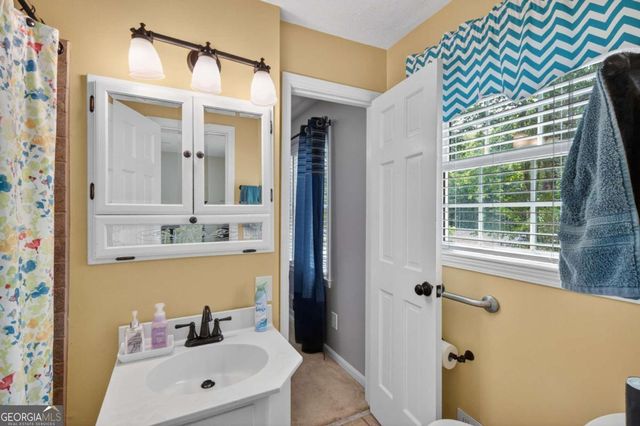 2868 Hickory Lane, Snellville, GA 30078