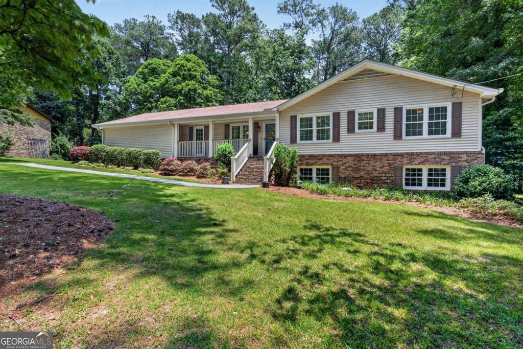 2868 Hickory Lane, Snellville, GA 30078