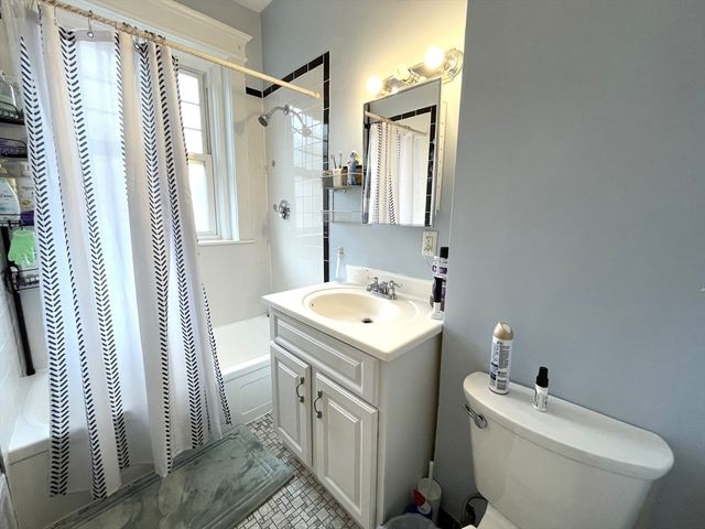 5 Spofford St 11, Boston, MA 02134