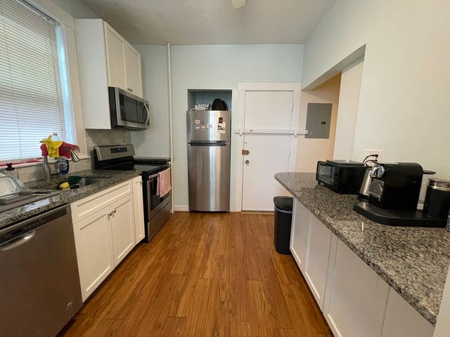 5 Spofford St 11, Boston, MA 02134
