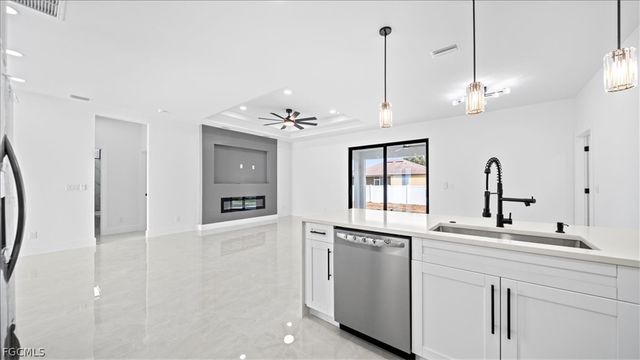 1941 NE 15th ST, Cape Coral, FL 33909