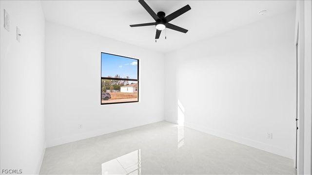 1941 NE 15th ST, Cape Coral, FL 33909