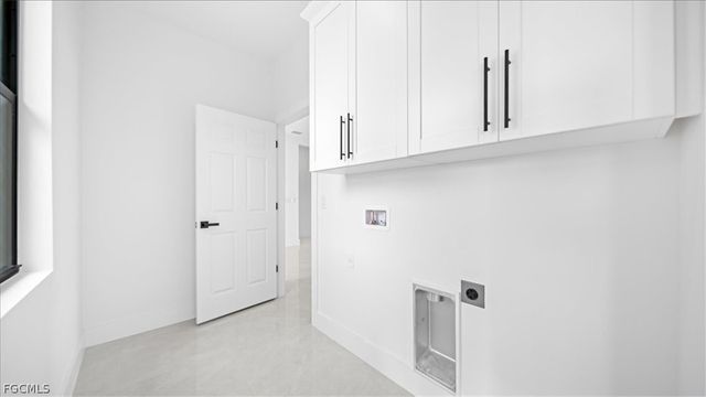 1941 NE 15th ST, Cape Coral, FL 33909