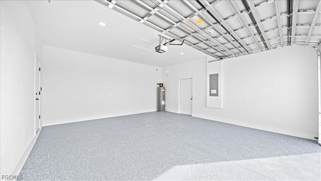 1941 NE 15th ST, Cape Coral, FL 33909