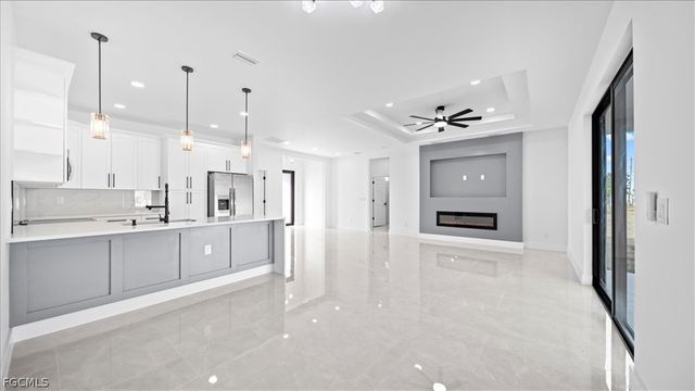 1941 NE 15th ST, Cape Coral, FL 33909