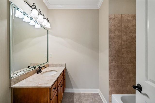 1824 WELLSLEY DR, Germantown, TN 38139