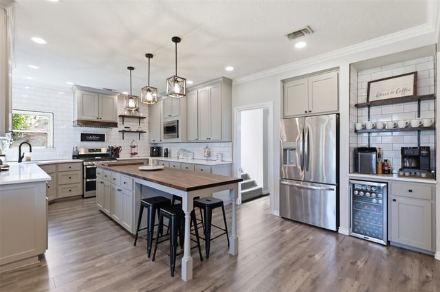 7621 Woodside Hill, Fort Worth, TX 76179